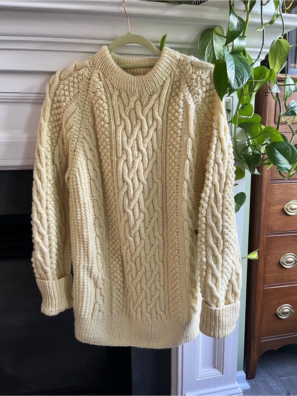 VINTAGE Hand Knit Natural 100% Wool Aran Fisherman Scandinavian Chunky Sweater
